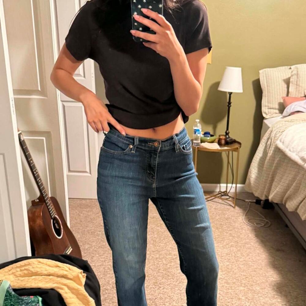 High waisted levis perfectly slimming straight